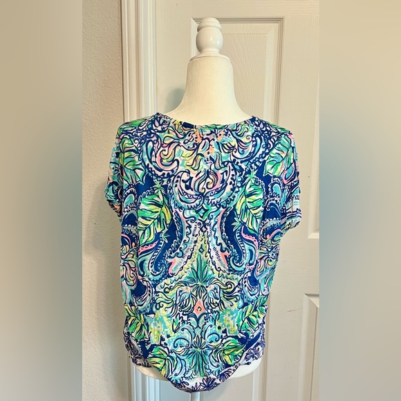 Lilly Pulitzer Linen Hartwell Hanging With Fronds Top V-neck short sleeve shirt - Picture 8 of 10